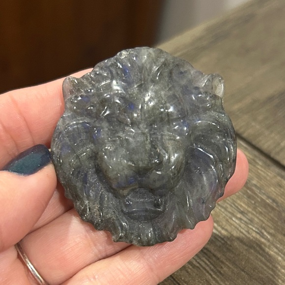Other - Labradorite Lion Head Crystal
